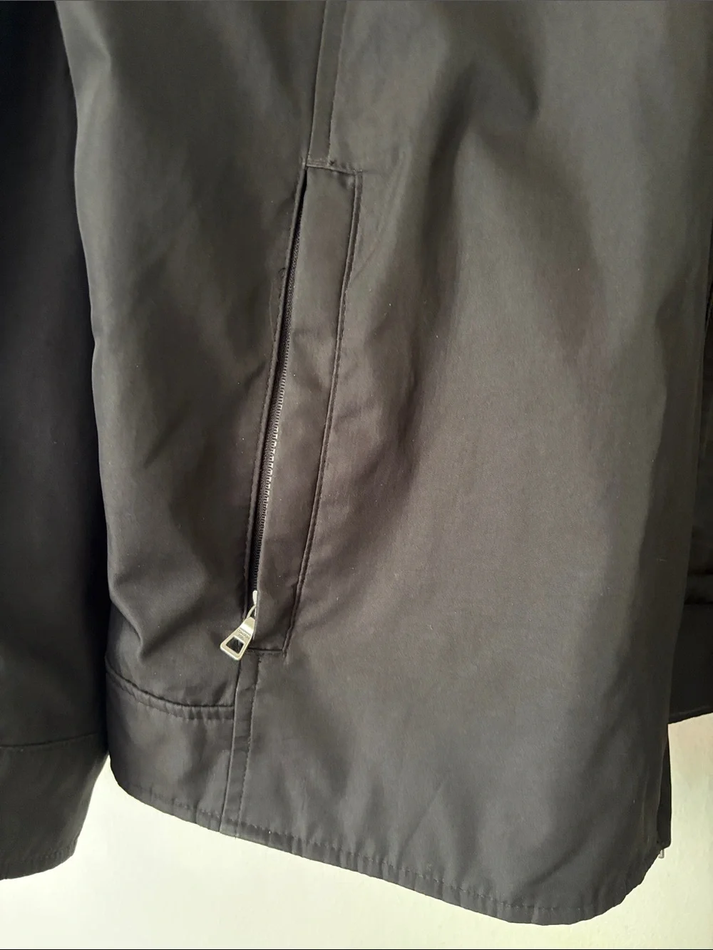 London Fog Men’s Black Lightweight Zip Up Windbreaker Jacket Large